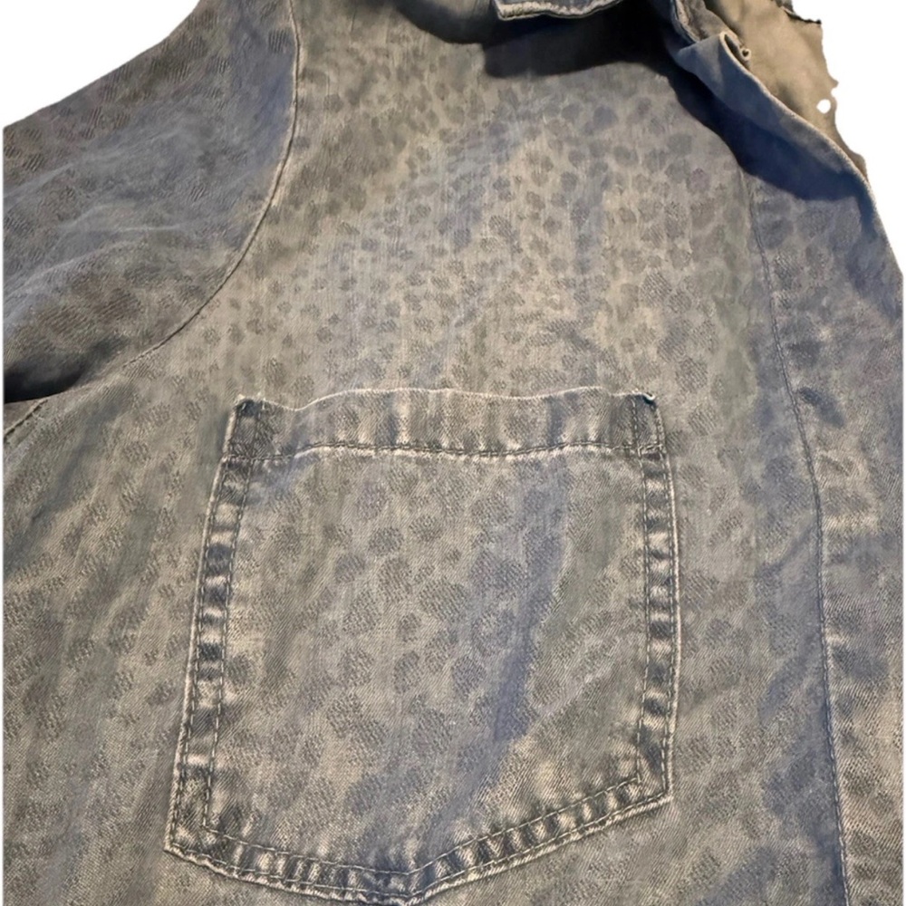 $128 Bella Dahl Women Blue Button-Down Long-Sleeve Denim Blouse Shirt Top Large - Picture 2 of 10